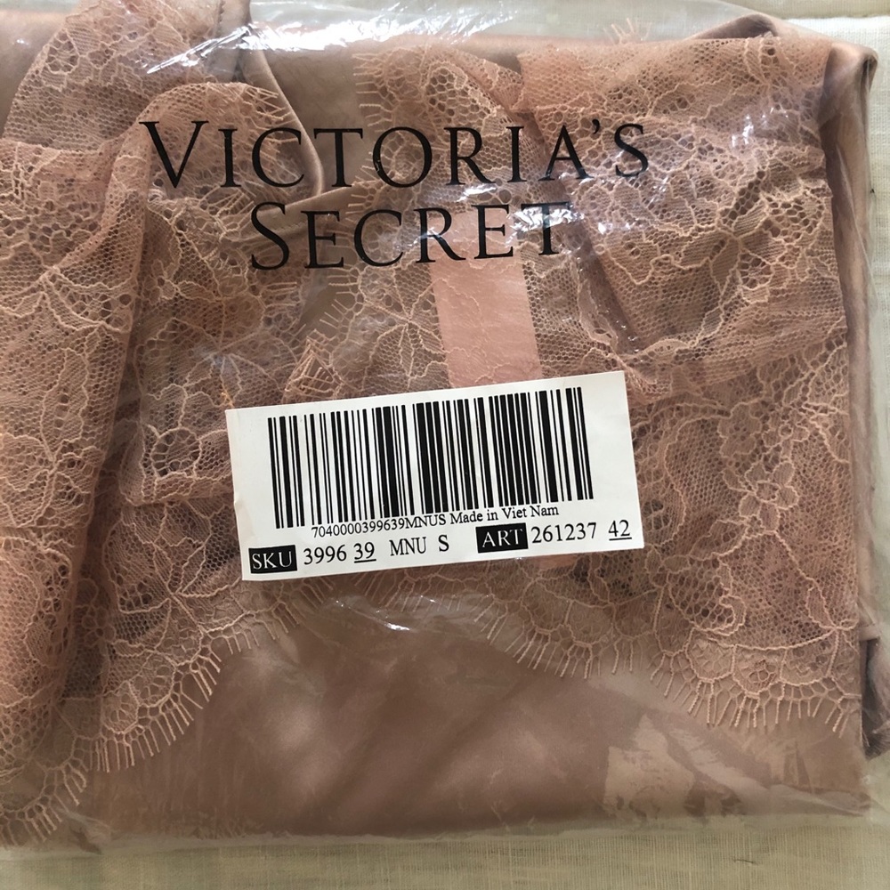 Lingerie Victoria Secret NWT